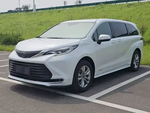 Toyota Sienna, 2023