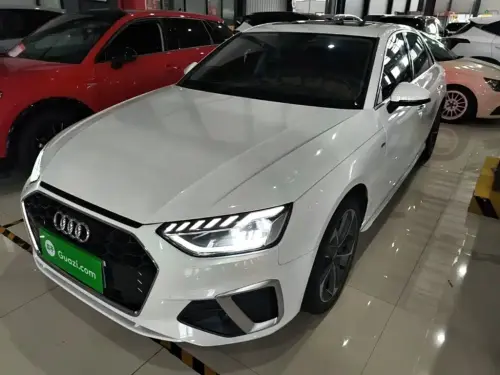 Audi A4, 2021